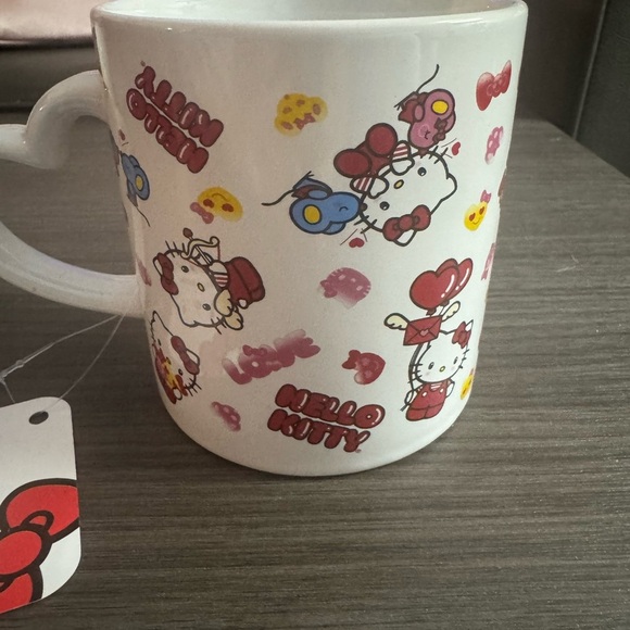 Hello Kitty Valentine’s day Coffee Mug - Picture 2 of 6